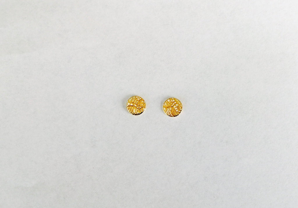 Disc Stud Earring, Chantilly Lace - gold/silver