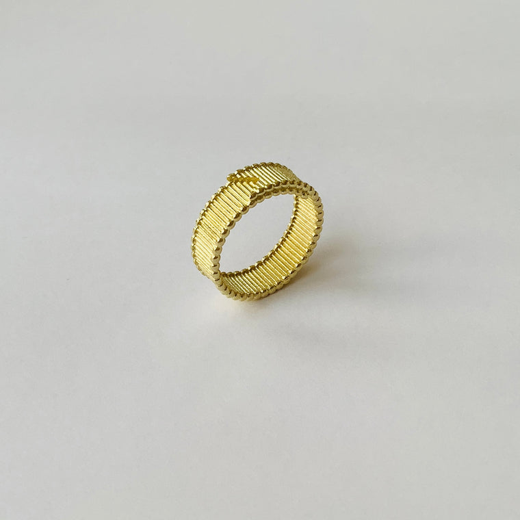 Wrap Ribbon Ring - Gold