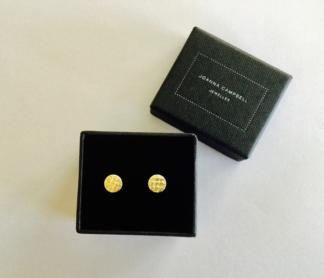 Disc Stud Earring, Reptile Lace - gold/silver